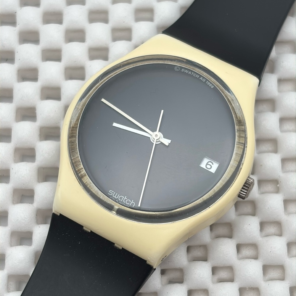 Swatch Watch - GW400 - BIG ECLIPSE